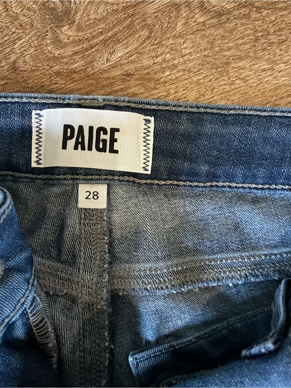PAIGE Rory crop flare raw hem Sz 28 - Picture 3 of 9